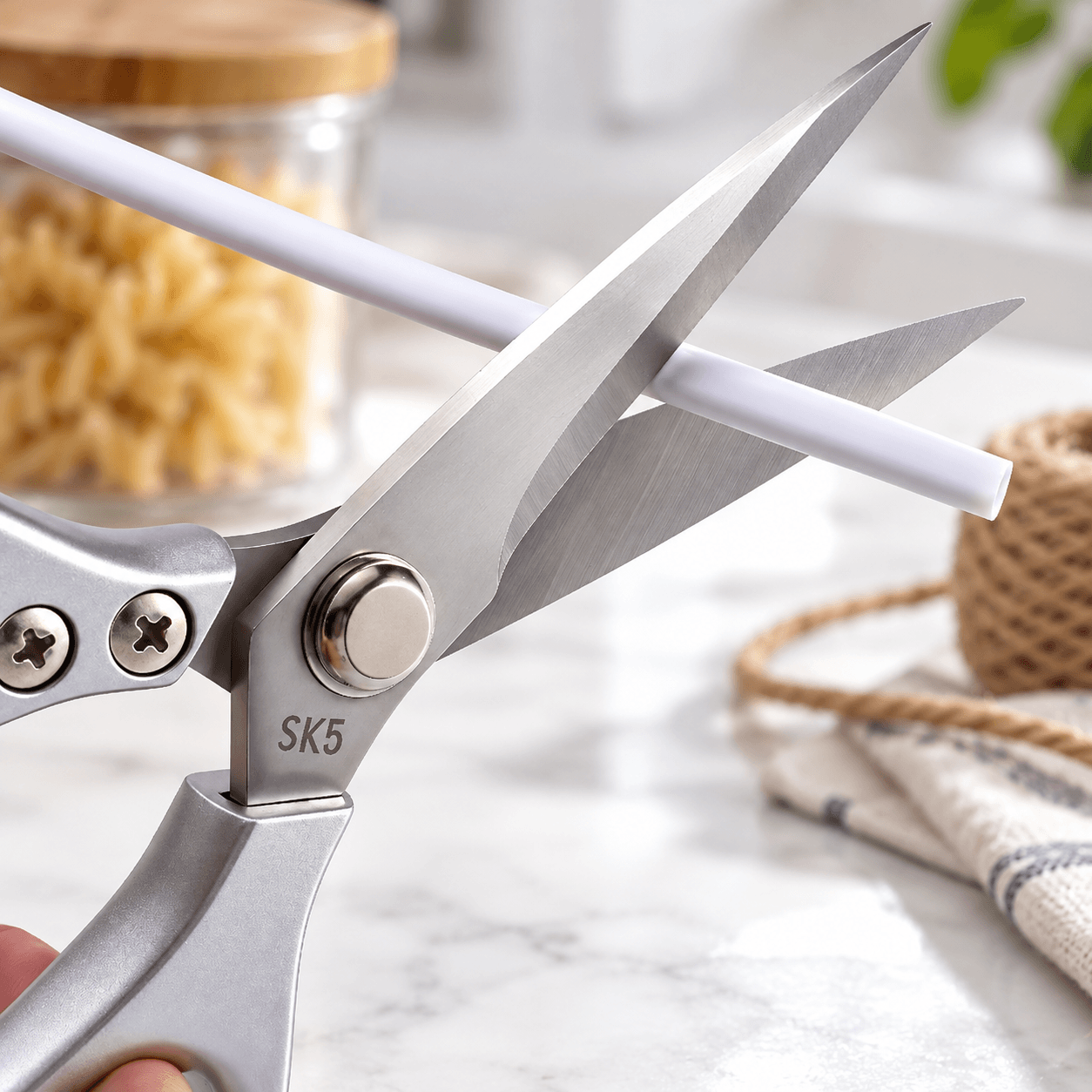 Kéo Nhật SK5 Đa Năng, Kéo Gia Dụng Lưỡi Thép SK5 Sắc Bén, Chính Hãng