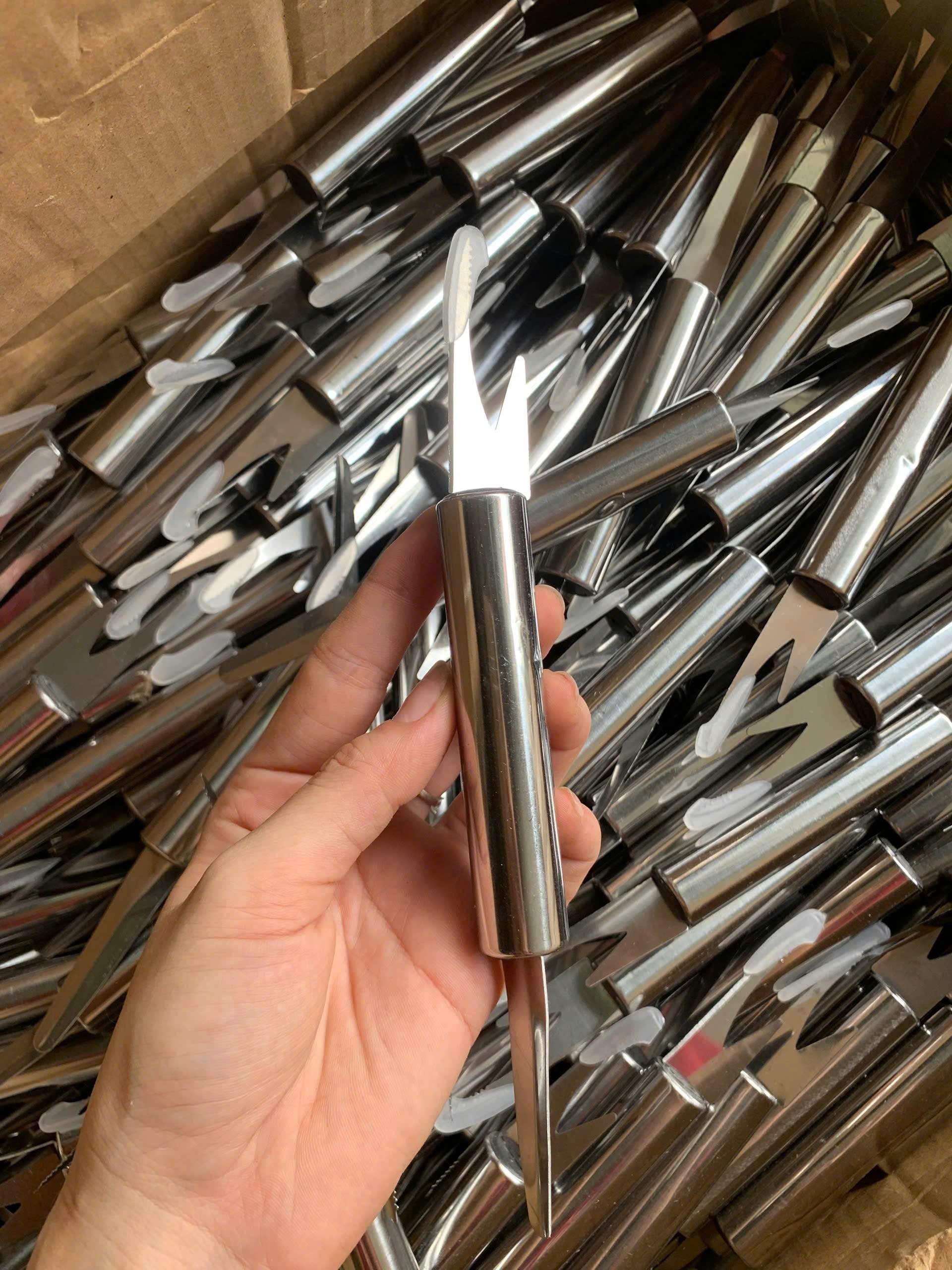 Dụng Cụ Lột Vỏ Tôm, Dao Tách Vỏ Tôm Nhà Bếp Tiện Lợi - Lotvotom-Inox2